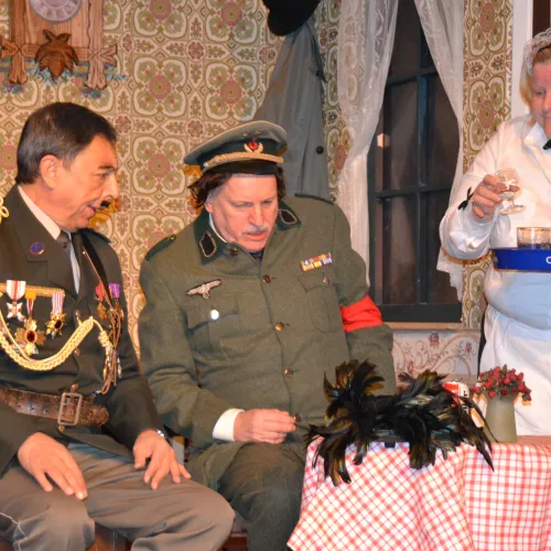 allo-allo-0073_26443621813_o.jpg